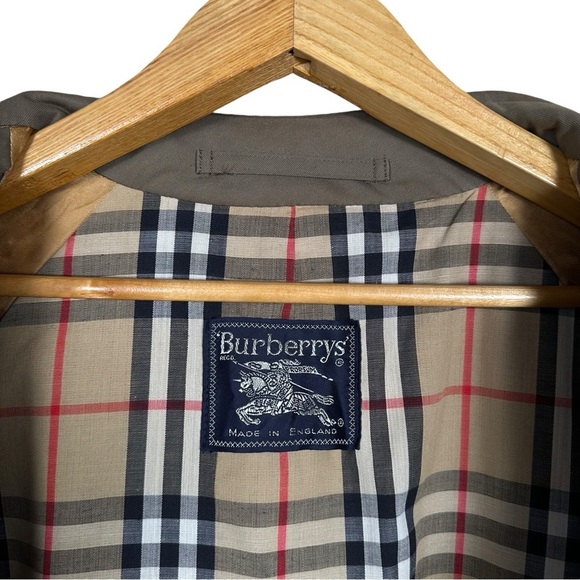 BURBERRY LONDON Button Down Trench Coat - Picture 15 of 16
